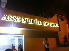 gallery/letras-caixa-com-led-luminosos-fachada-acm-toldo